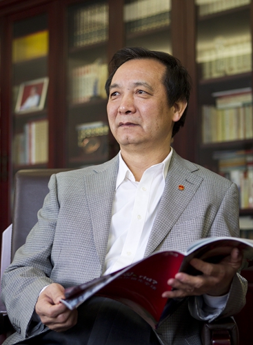 心潛筆端習為徑 悟啟慧門書自成——專訪著名書法家韓亨林